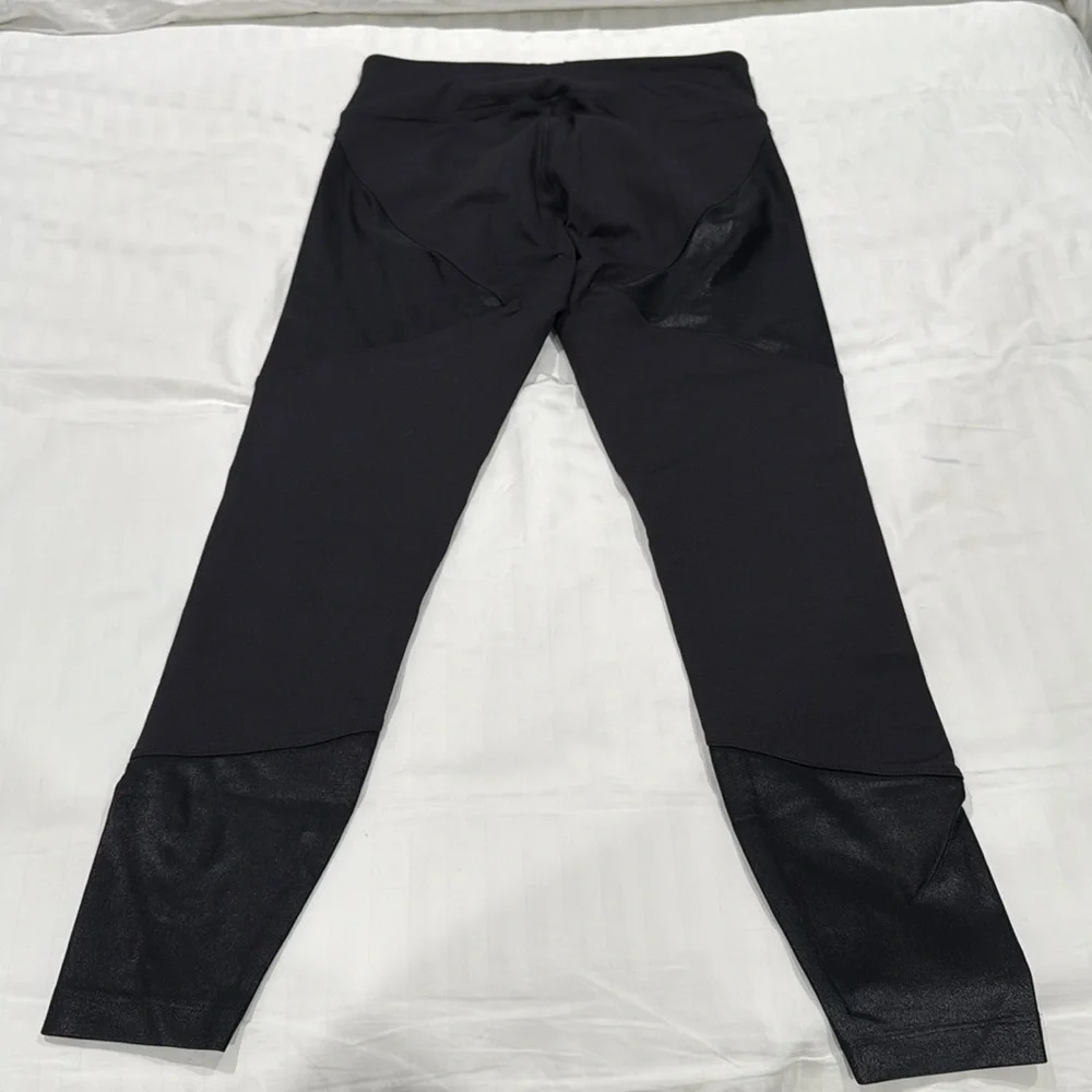 Koral Forge Mid‎ Rise Athletic Legging